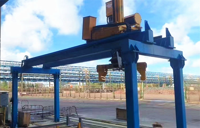 阳极板转运装车桁架机械手